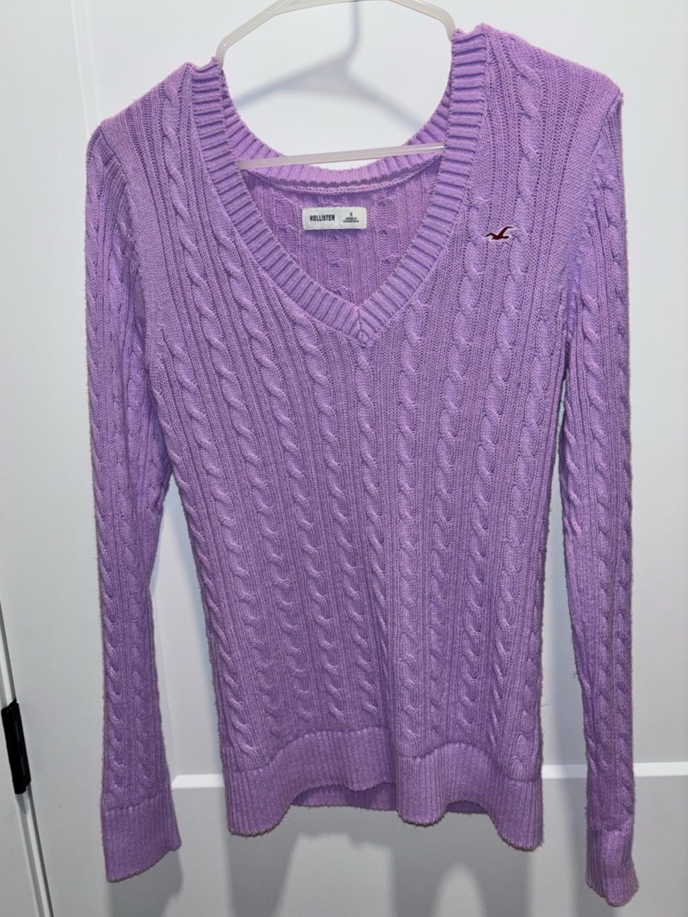 Hollister Lilac Cable-Knit V-Neck Sweater - Women’s Size S - NWOT